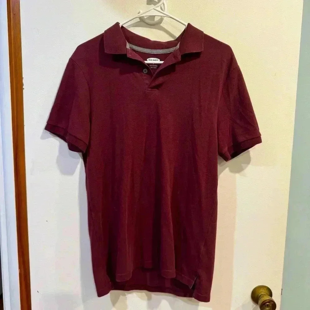 Old Navy Men’s Burgundy Short Sleeve Polo - Small